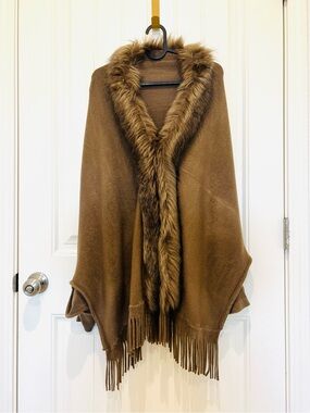 Brown fur-trimmed poncho